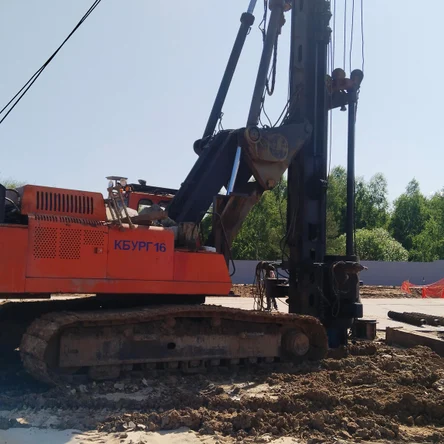 Забивка и погружение железобетонных свай, труб и шпунта